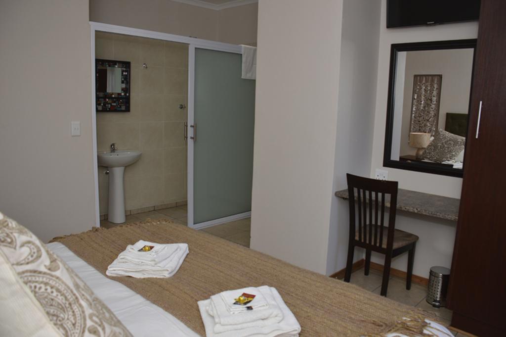 Two Bells Guest House Bloemfontein Phòng bức ảnh