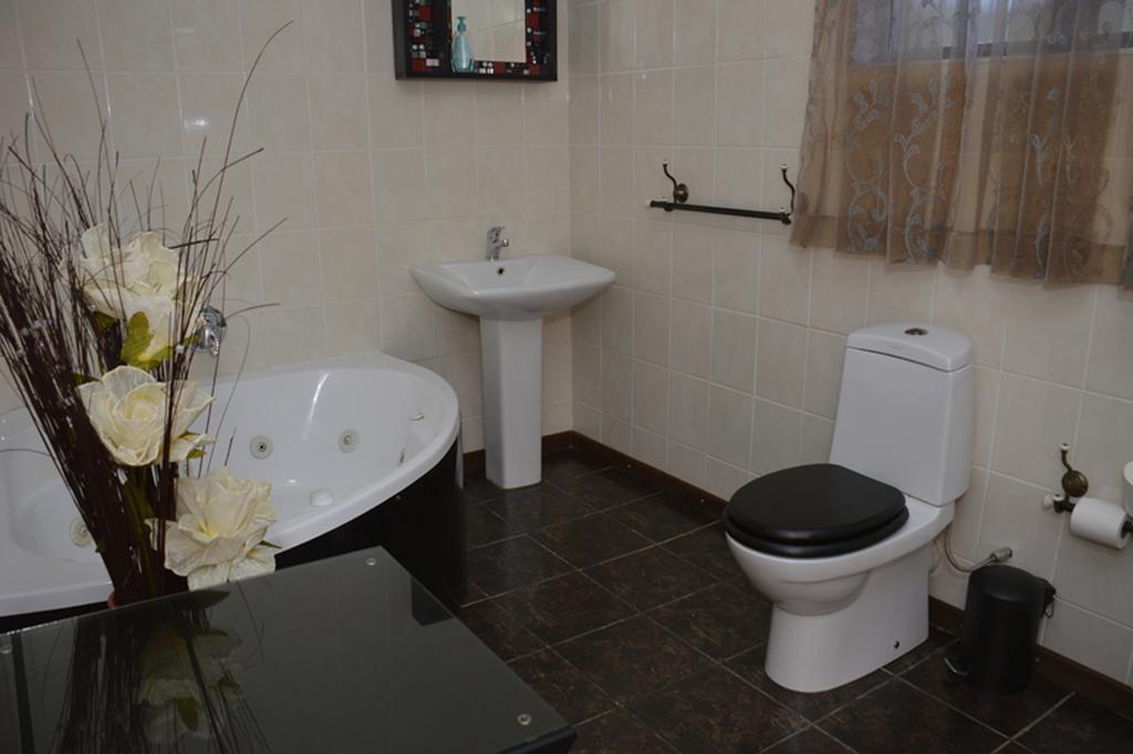 Two Bells Guest House Bloemfontein Phòng bức ảnh