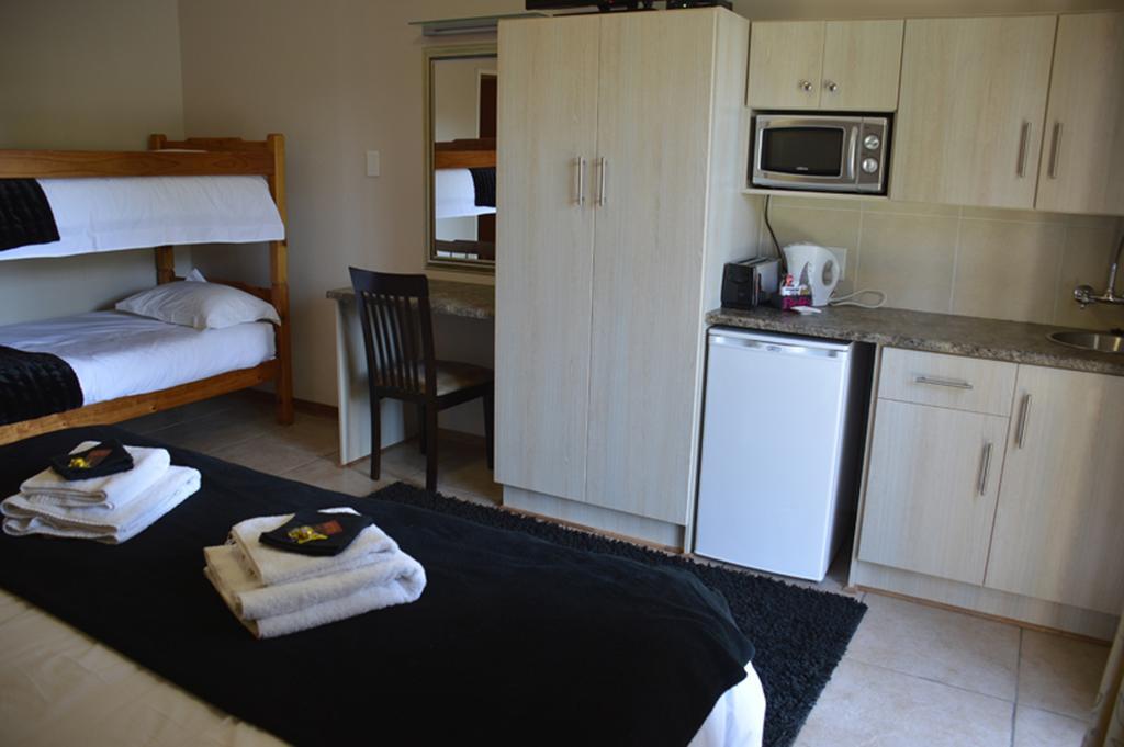 Two Bells Guest House Bloemfontein Phòng bức ảnh