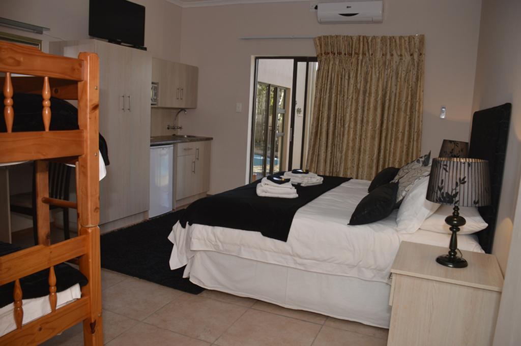 Two Bells Guest House Bloemfontein Phòng bức ảnh