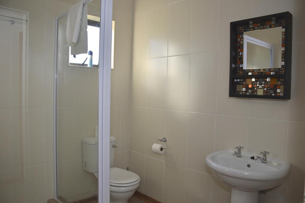 Two Bells Guest House Bloemfontein Phòng bức ảnh