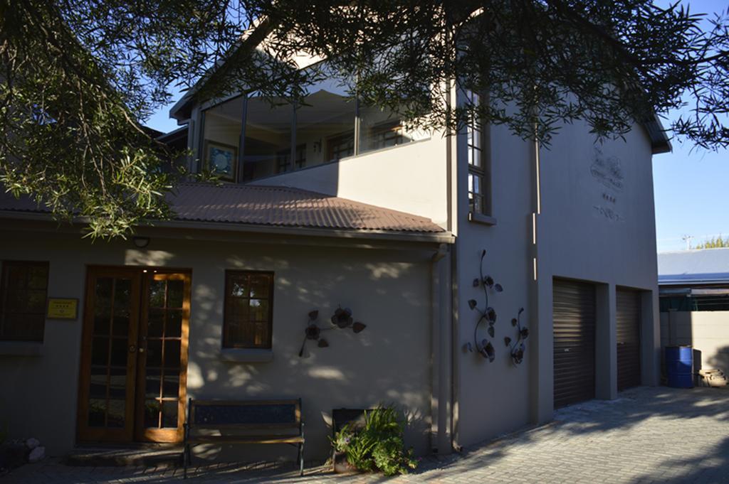 Two Bells Guest House Bloemfontein Ngoại thất bức ảnh